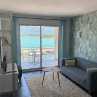 ECHAPPEE BELLE AU BORD DU LAC, Hotel in Le Bourget-du-Lac