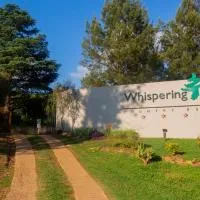 Whispering Pines Country Estate, Hotel in Magaliesburg