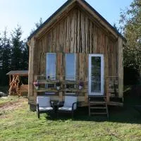 One House, hótel í Chojna