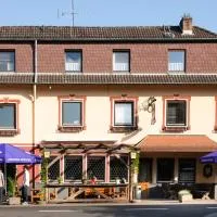 Herzog's Ulsterbrücke Garni Hotel, hotelli kohteessa Tann