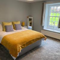 Charming listed sword makers cottage in Shotley B, hotel in Consett