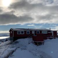 Isi4u apartments, snowmobile and dogsled，西西繆特Sisimiut Airport - JHS附近的飯店