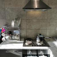 Impeccable 1-Bed Apartment in Sutton, hotel in Sutton