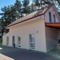 Pokoje FreeDoor, готель у місті Ługniany