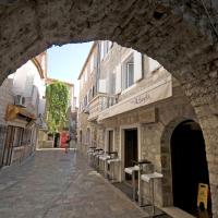 Hotel Astoria, hotel in Budva Old Town, Budva