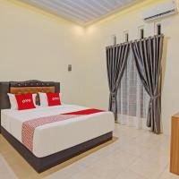 OYO 90643 Suri Guest House Syariah, hotel in Padang