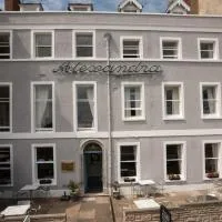 Alexandra Hotel, מלון בוויימות'