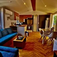 Évasion Lodge, hotel u gradu Gastes