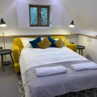 Danny Studio - Base for walks, cycling and work stays, hotel in Hurstpierpoint