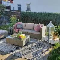 Ferienwohnung MaarBurg، فندق في Ulmen
