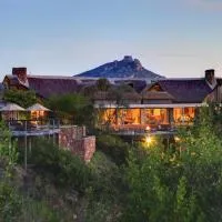 Botlierskop Tented Lodge, готель у місті Reebok