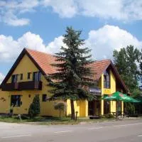Restaurace penzion Rafael, hotel em Dlouhá Brtnice