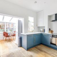 The Drey - Modern cottage for four in York Centre