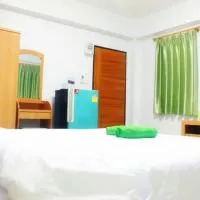 Ban Lak Roi에 위치한 호텔 พีพีเพลส
