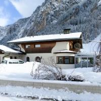 Holiday Home Carmen - MHO482, hotel in Ginzling