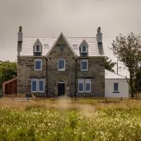 House Of Juniper - The Manse, hotel di Broadford