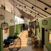 Escala Rooms、GhimbavにあるBrașov-Ghimbav International Airport - GHVの周辺ホテル
