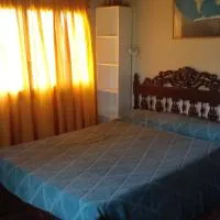 Los Arboles, casa completa a 5 minutos del Aeropuerto Ezeiza, hotel berdekatan Lapangan Terbang Antarabangsa Ministro Pistarini - EZE, Ezeiza