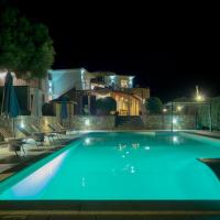 LUXURY Private Villa with Pool and Privacy in the Nature, hotel in Ozieri