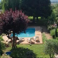 Les Laurentides、Athéeのホテル