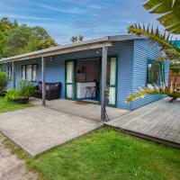 Beachside Bach - Ligar Bay Holiday Home