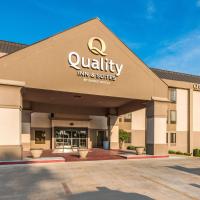 Quality Inn & Suites Quincy - Downtown、クインシーにあるQuincy Regional (Baldwin Field) - UINの周辺ホテル