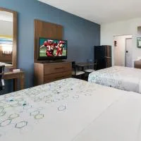 HomeTowne Studios by Red Roof Newport News - Hampton West, hotel din Newport News