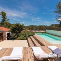 Villa Falco is a beautiful single storey holiday villa with private pool, Hotel in Cas Català