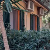 CASA VACANZE IN CAPRAIA ISOLA、Porto Vecchioのホテル