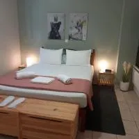 Helen's Welcoming & cozy flat, hotel en Koropíon