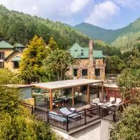Divyam From BYLOO- Private Villa near Nainital, hotel a Bhowāli