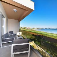 Beachfront villas Sun Garden by Adex Travel, hotel v destinaci Privlaka