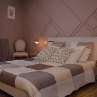 Les 3 Bérets chambres d'hotes، فندق في أُلورو سانت ماري