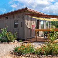Updated Bluff Bungalow with Patio, Pets Welcome