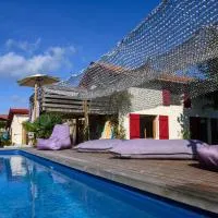 The Secret Spot Lodge: Azur şehrinde bir otel