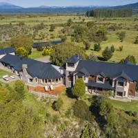Challhuaquen Lodge، فندق في تريفيلين