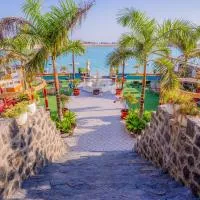 La Famille Guest House-Families Onlyللعوائل فقط, hotel a Durat Alarous