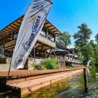 Kompleks Wypoczynkowo-Konferencyjny Mazur-Syrenka, hotel a Krutyń