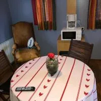 LE CHALET DE CANDICE TOUT CONFORT PECHE COMPRISE, hotell i Saint-Michel