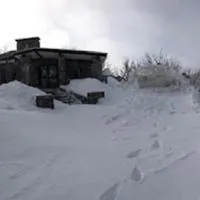 The Lions Lair Lodge, hotelli kohteessa Smiggin Holes