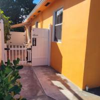 Welcome Heart and Reliable Heart Vacation Houses, Hotel im Viertel Little Havana, Miami