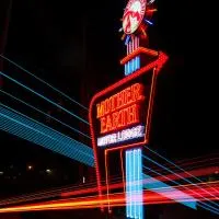 Mother Earth Motor Lodge, hotel u gradu Kinston