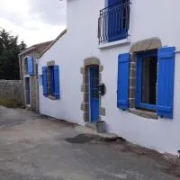 GÎTE BARBE BLEUE, hótel í Tiffauges