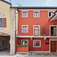 Crocevia - Locanda carsica contemporanea، فندق في ترييستي