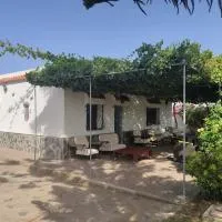 Encantadora casa rural con gran porche, hotel em San Roque