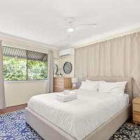 KOZYGURU ALBION CHARMING HOUSE WITH 3 BEDROOM PARKING -QAL035, отель в Брисбене, в районе Альбион