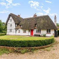 Captivating 6 Bed Cottage in the village of Moulso