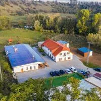 Na Zeleném statku โรงแรมในRašovice