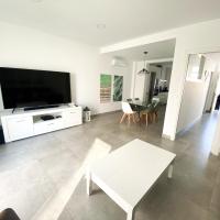 Casa moderna, piscina, playa, TV75, Netflix, PS4