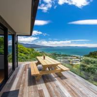 Bay Vista Beauty - Pōhara Holiday Home